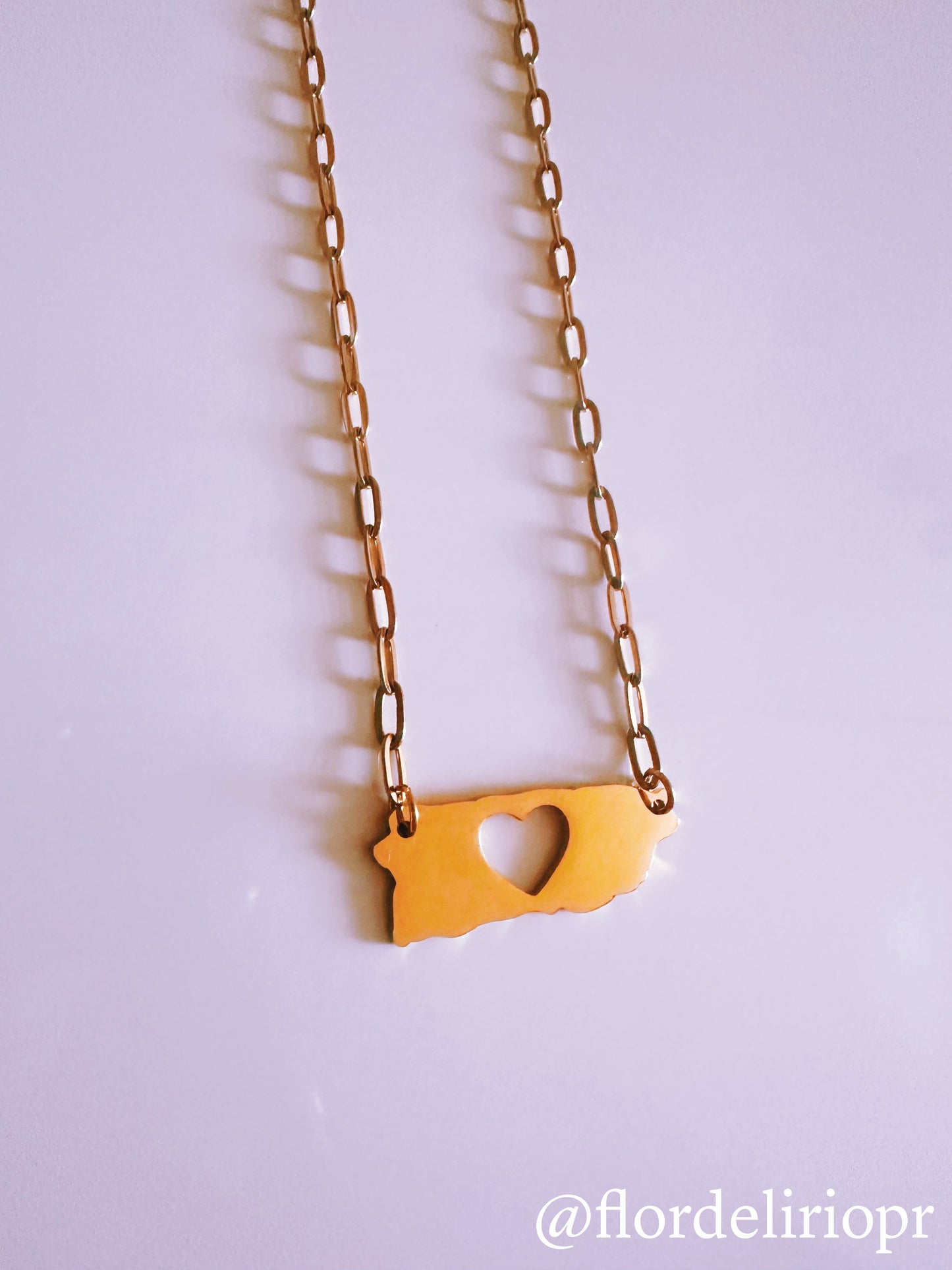 PR en mi corazón necklace