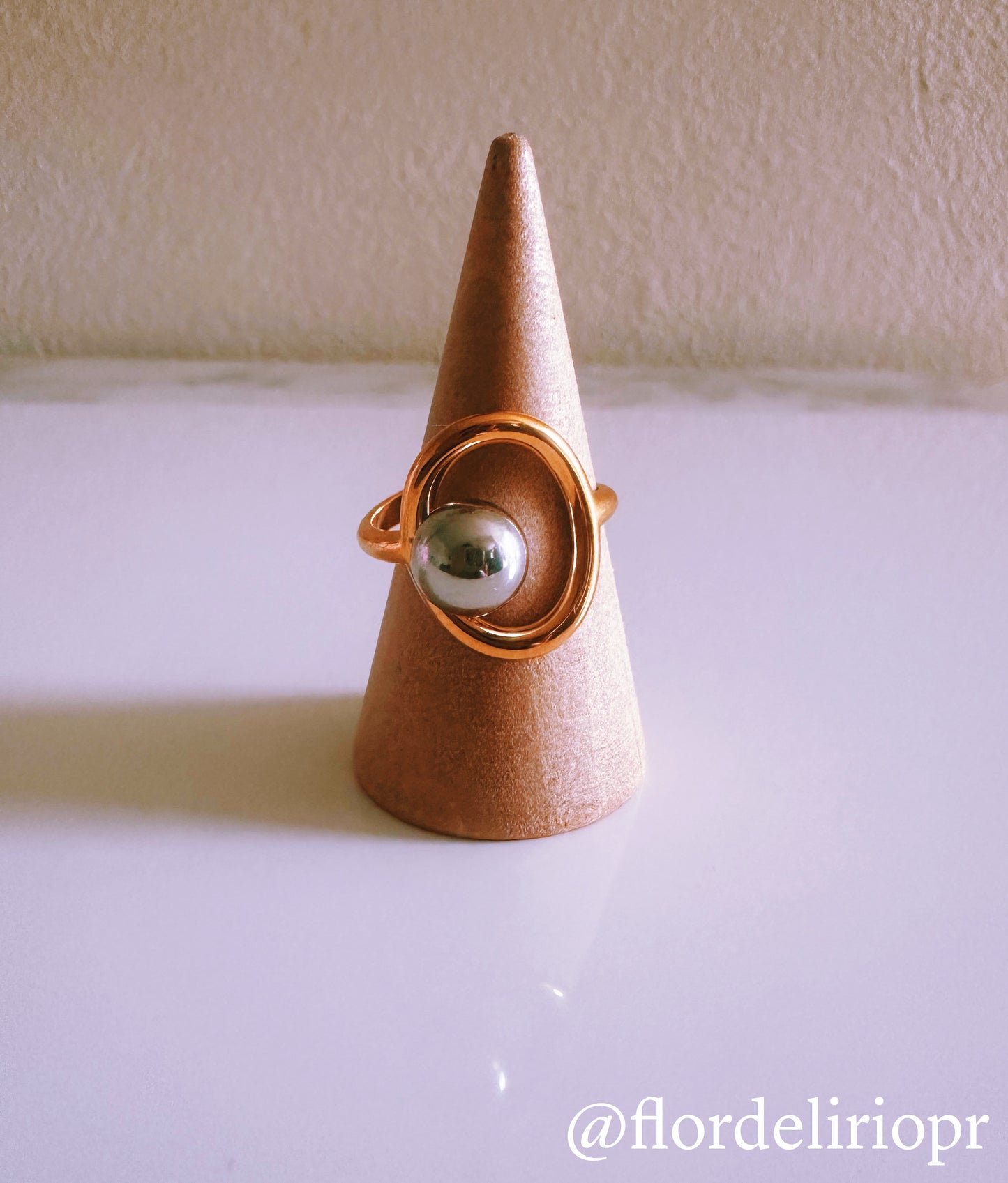 Silver circle two tones ring