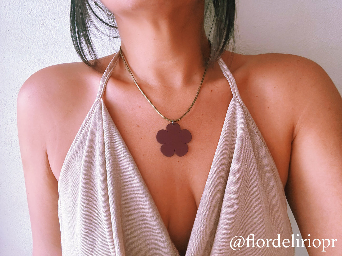 Wood flower necklace
