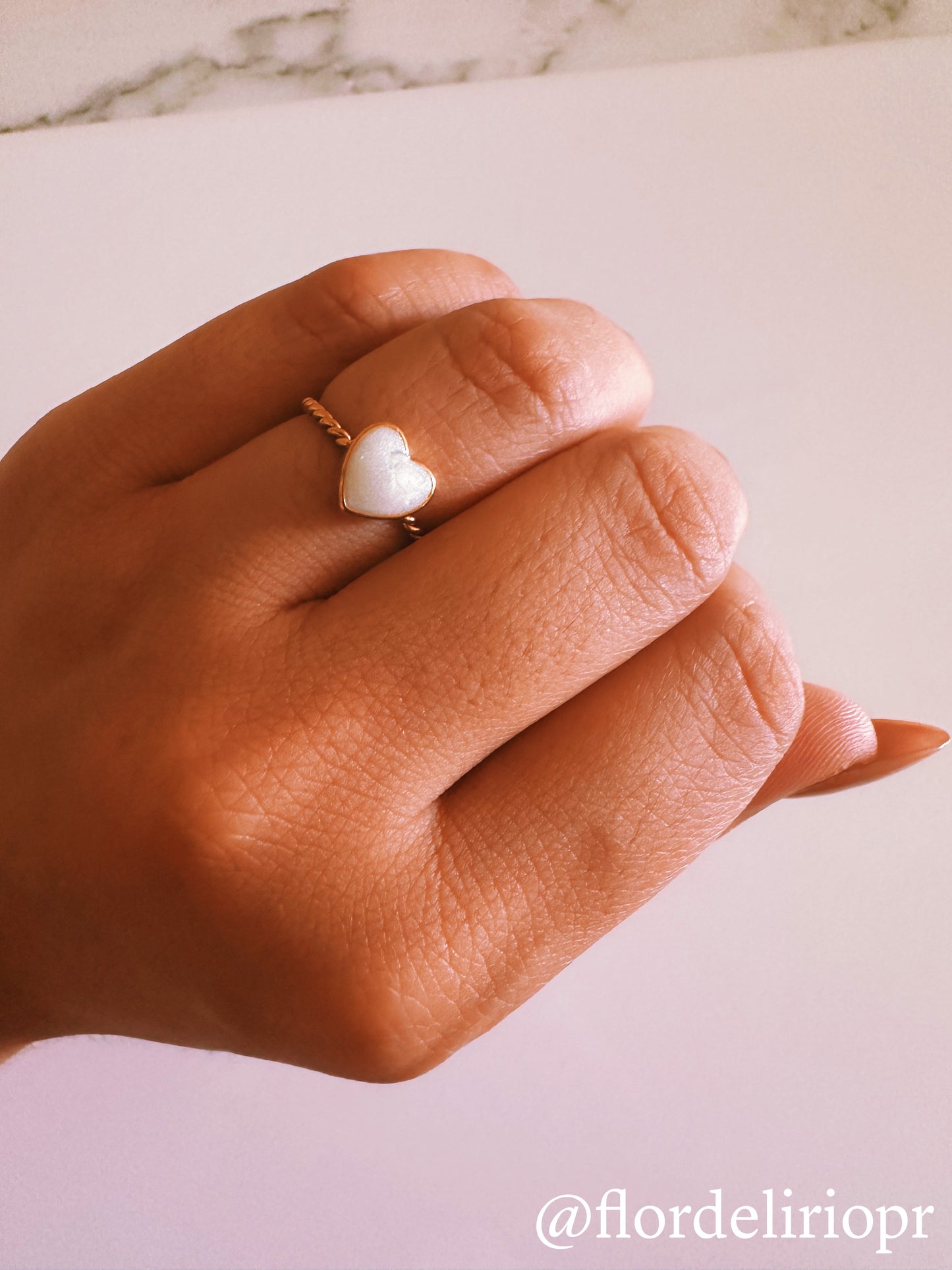 Nacre heart ring