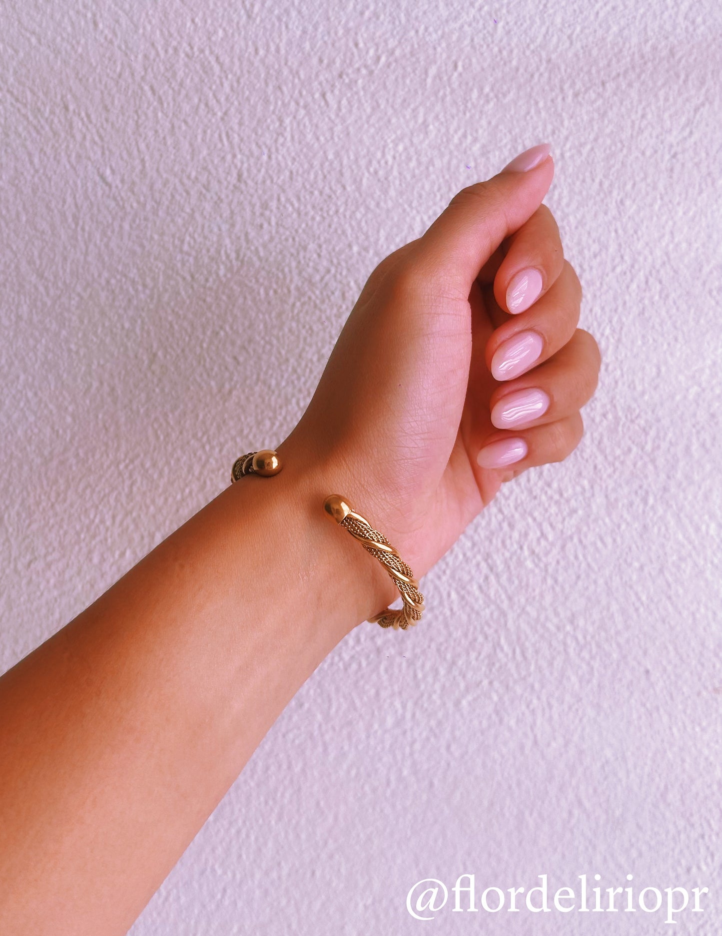 Gold twisted cuff