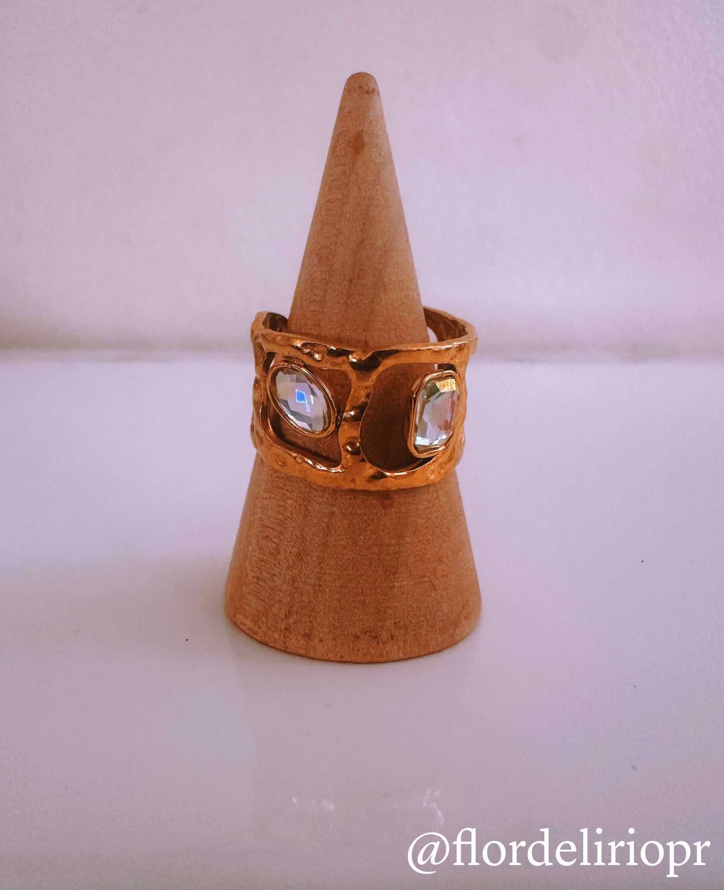 Dos diamantes ring