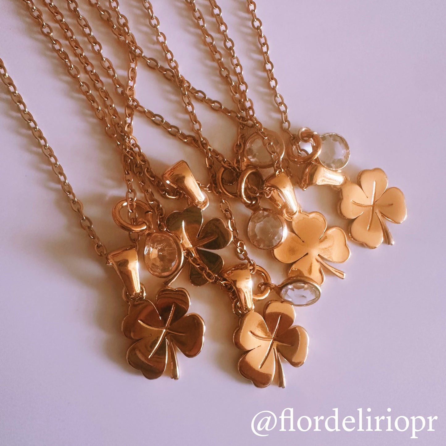 Trébol necklace