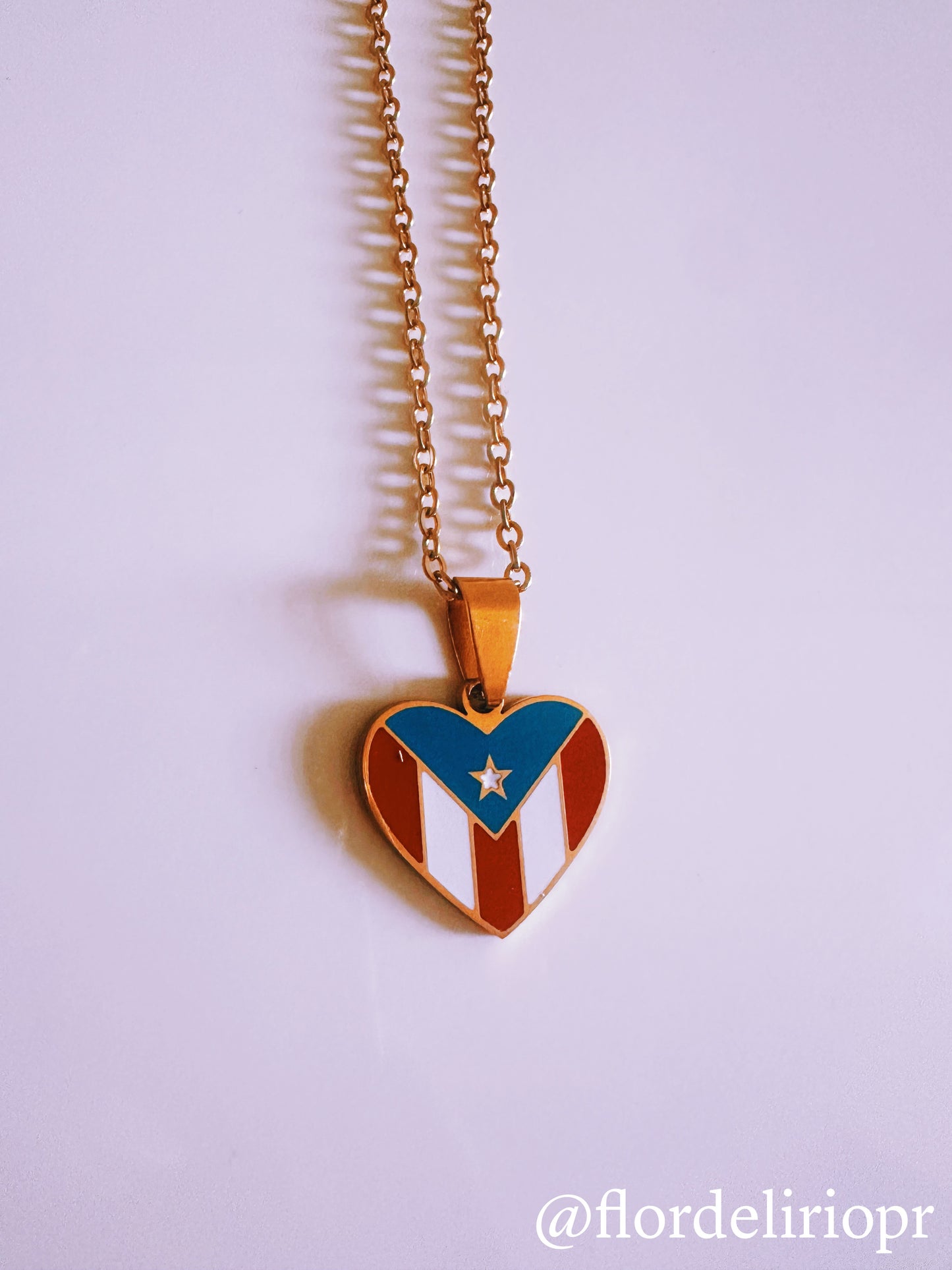 Bandera azul clarito necklace