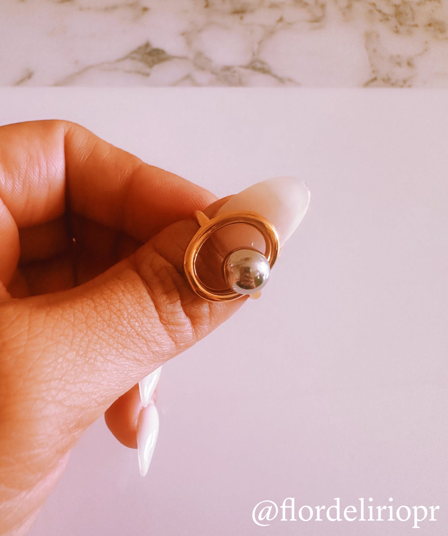 Silver circle two tones ring