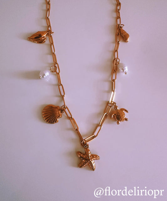 Playita necklace