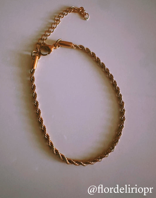 Gold roped unisex bracelet