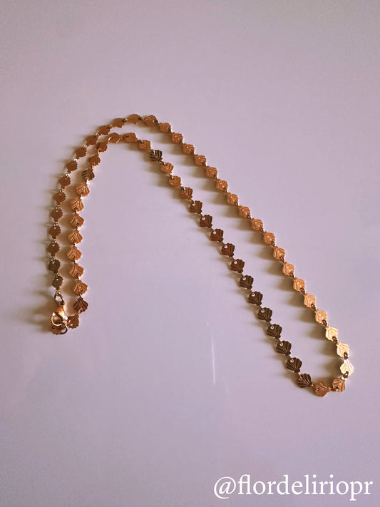 Beach gold shells necklace