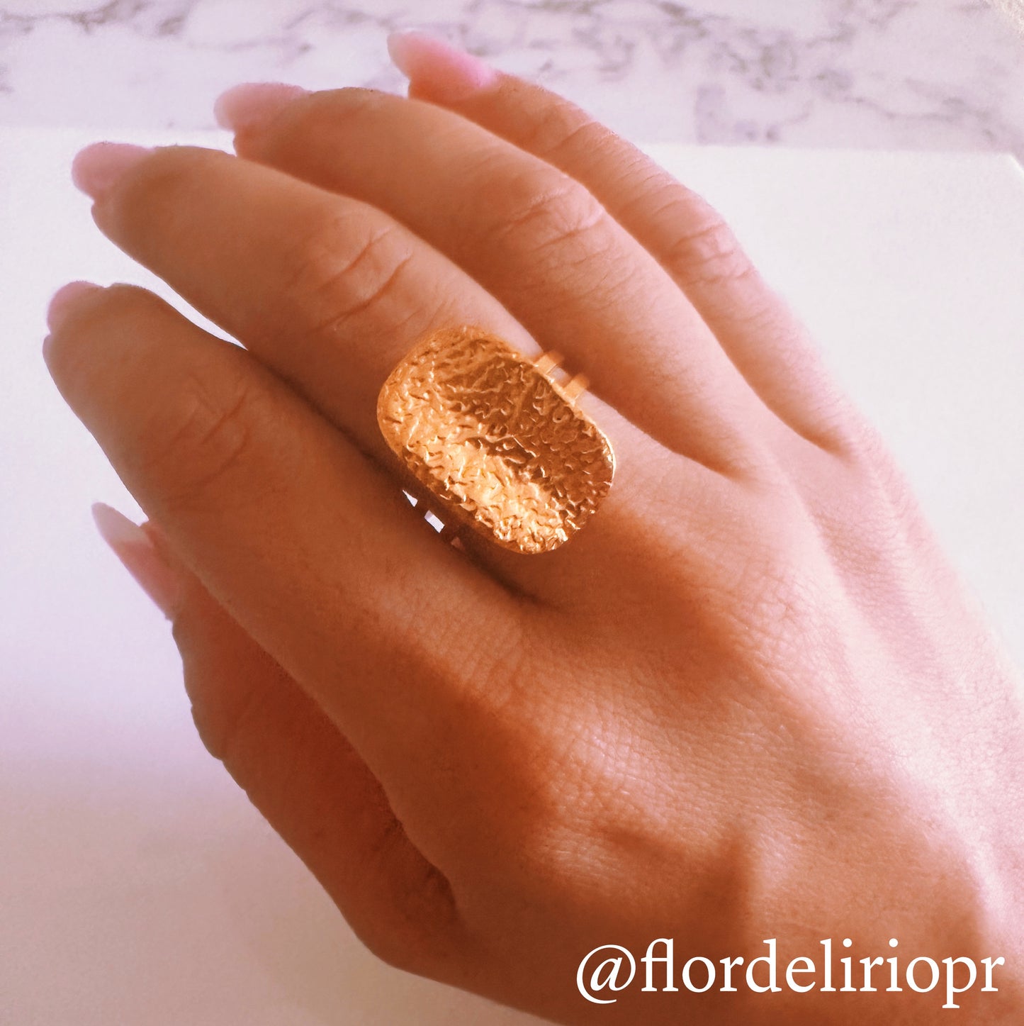 Roma ring