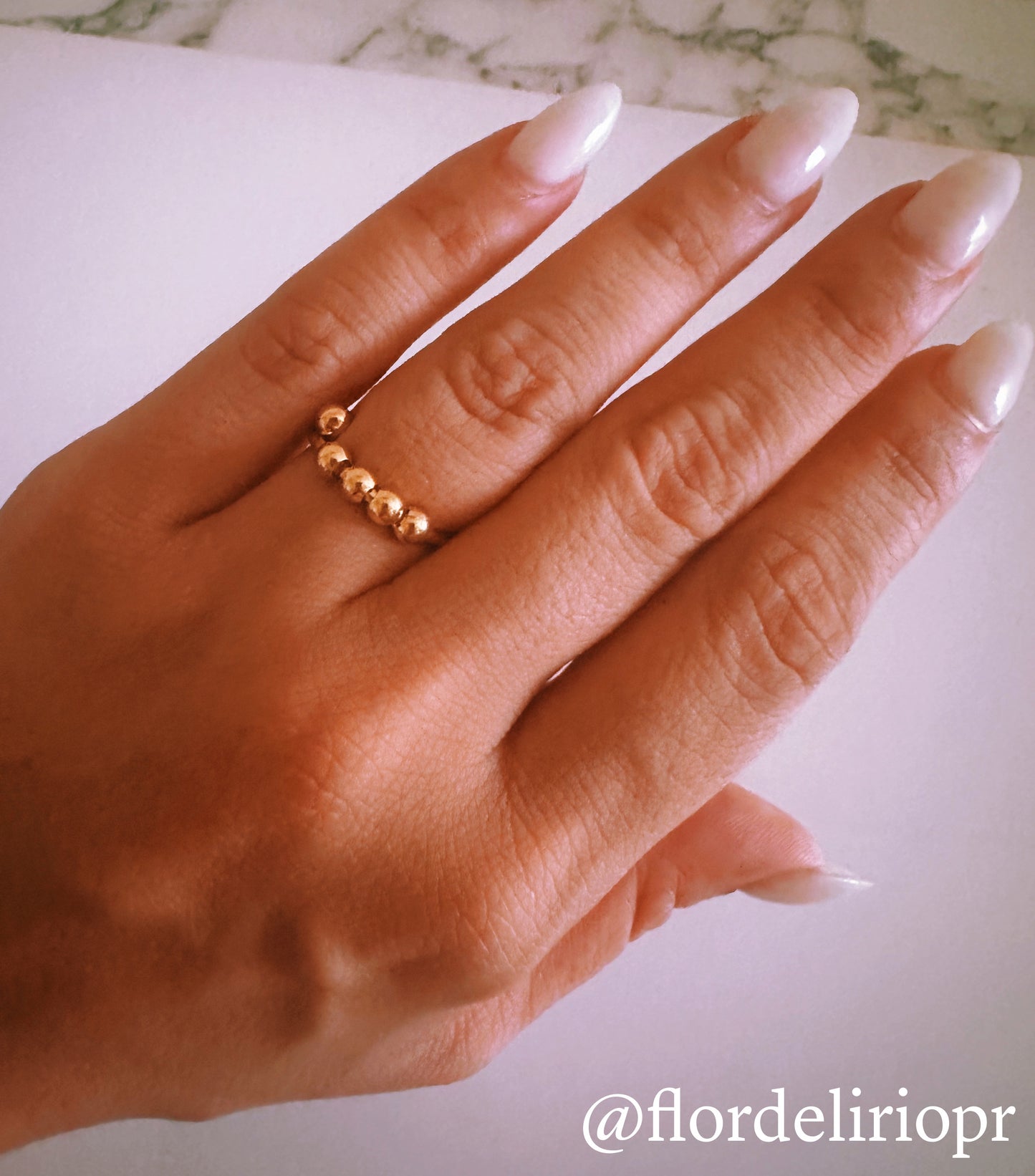 Lot of dots gold ring