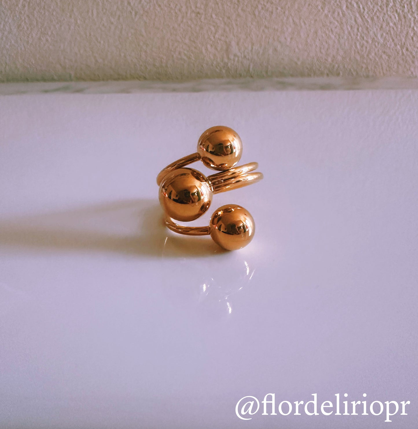 Triple dots ring