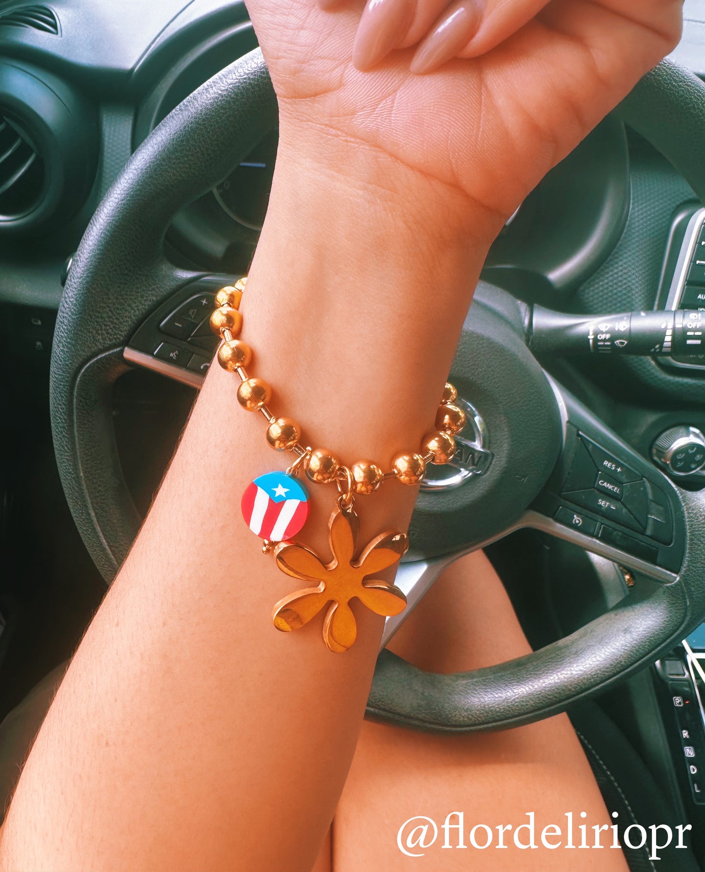 Flor y bandera bracelet