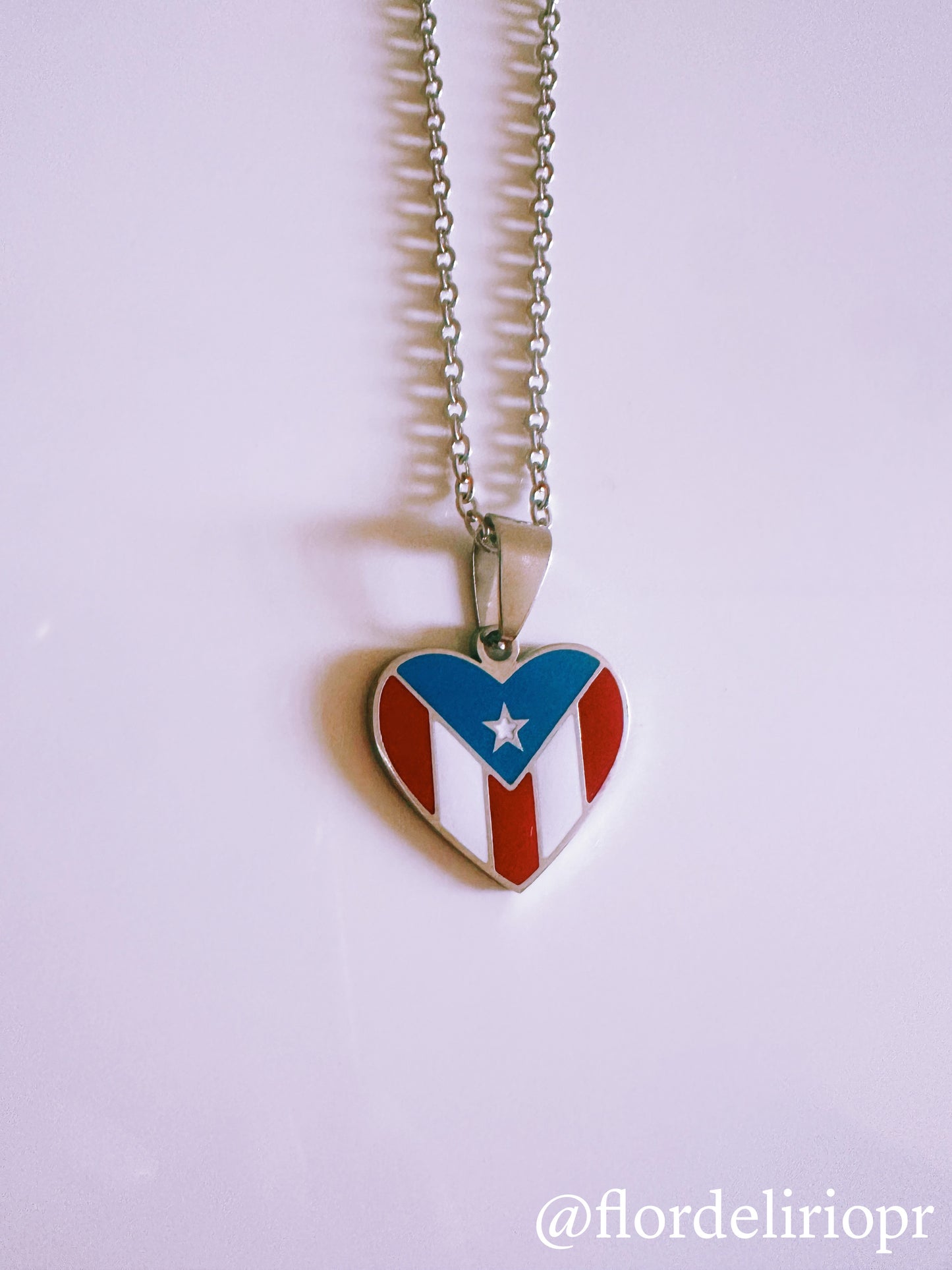 Bandera azul clarito necklace