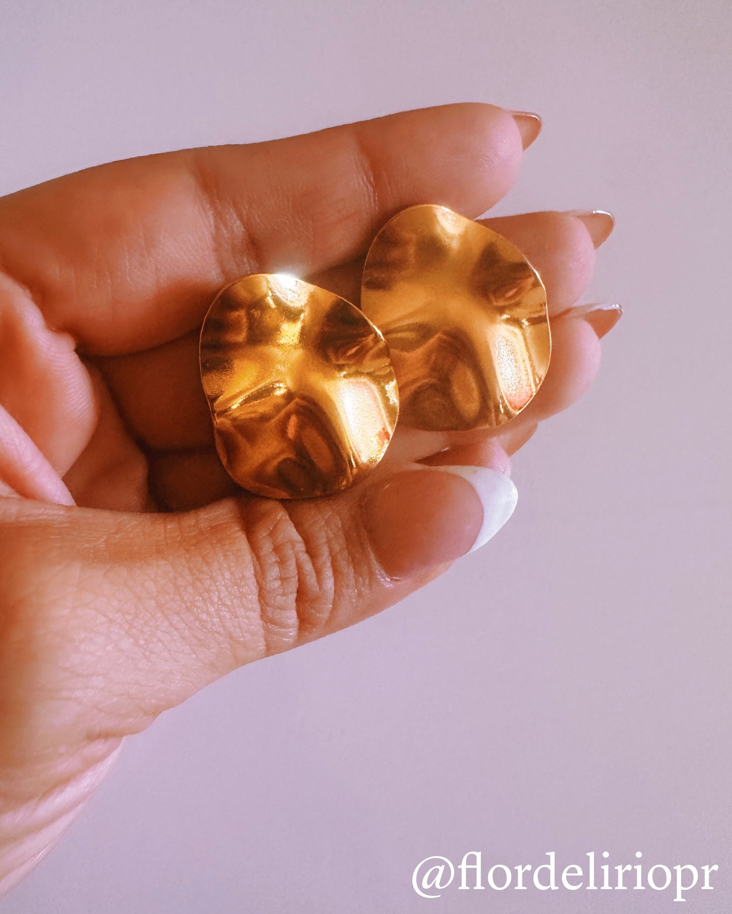 Irregular circle earrings