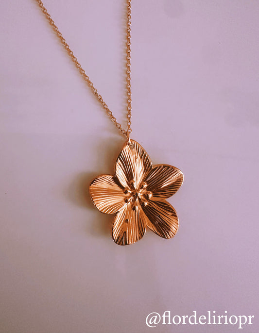 Flor necklace