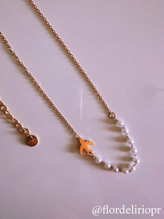 Mini pearls travel lover necklace